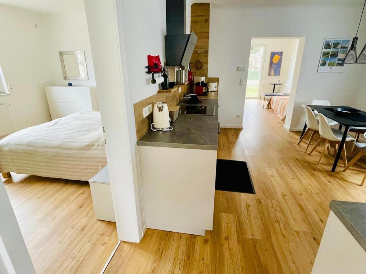 In In Perfect Situaton Near Vic And Donau Park With Pool And Private Garden Sleeps 4 With 2 Bedrooms, Kitchen And Livingroom And Bath And Private Parking *